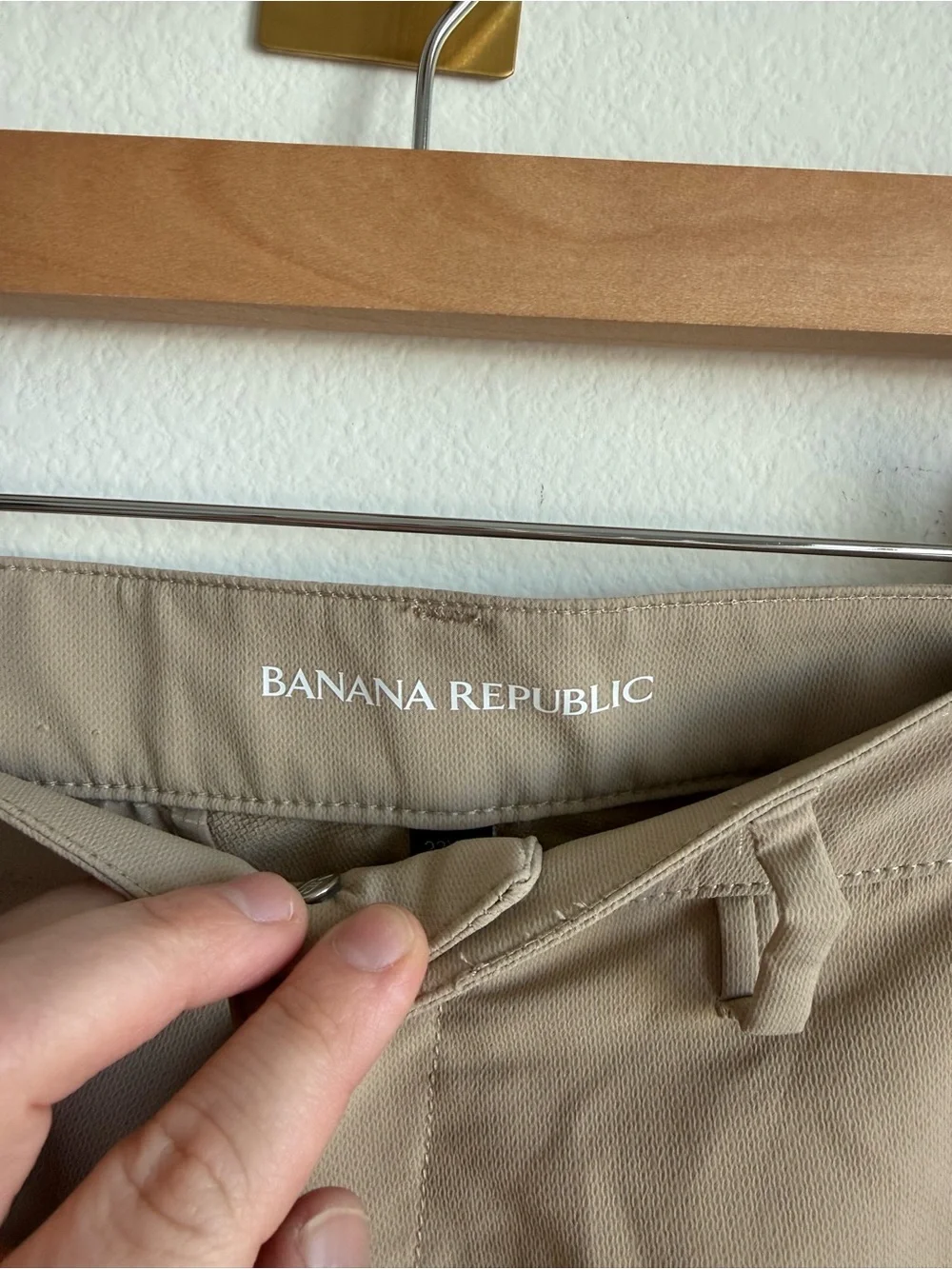 Banana Republic Mens Performance Chino Pants Beige Tan 32x30